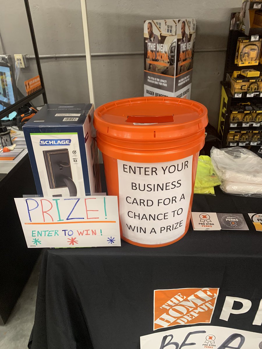 BertaSimberg's tweet photo. Some fun is about to start! Let’s thank our Pro’s for choosing to shop with us! #proappreciationevent https://t.co/iuZMlJdcza