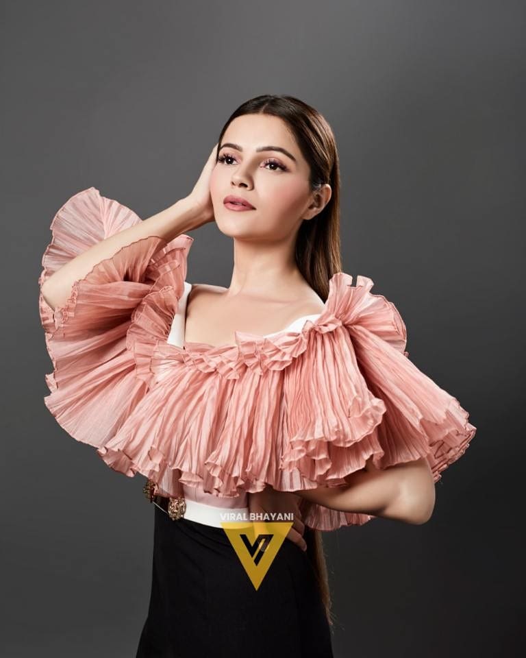 viralbhayani77's tweet photo. Boss Lady ❤ #rubinadilaik brand new shoot 📸 @knottingbells #rubinaholics https://t.co/TcquKDtazU