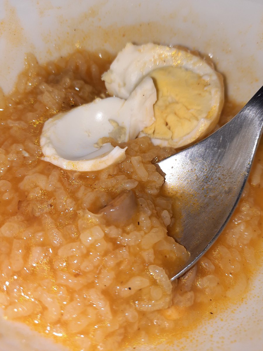 IAm_Baneng's tweet photo. Kain tayo!
#VeryTimely https://t.co/R1FhBIqt5X