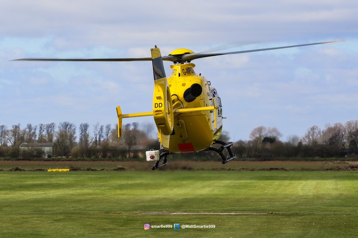 gridcustomersuk's tweet photo. If you see our #helicopters in your neck of the woods today, let us know! You might spot us carrying out safety patrols over #Llanfihangel #Leicester #Kettering #Lincolnshire #Coventry #Warwickshire or the #Mendips! Thanks to @MattSmartie999 for this shot! #wpdspotted https://t.co/ntsaTdCWcF