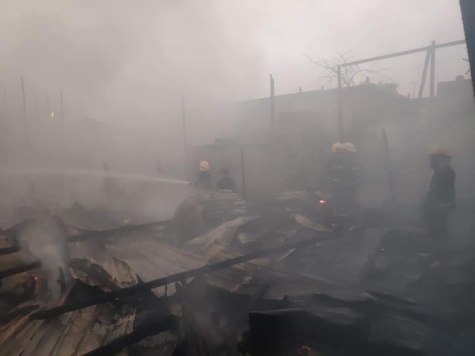 Tw // fire 
More than 100 houses caught fire  in TaKhonTine  Ward,Mandalay this morning 

#WhatsHappeningInMyanmar 
#HearTheVoiceOfMyammar