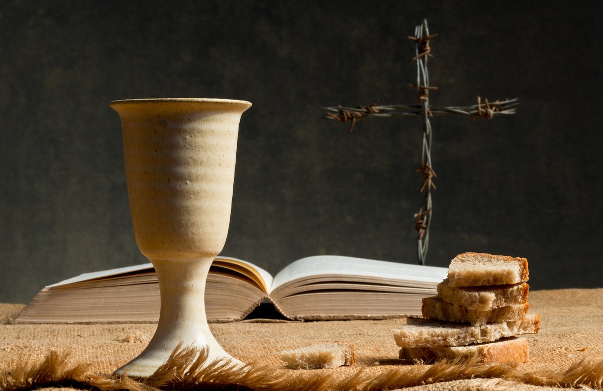 PrairieRidge's tweet photo. Today is known as Maundy Thursday or Holy Thursday when Jesus gave His disciples a command during The Last Supper: Love one another. In the same way I loved you, love one another. This is how everyone will recognize you are my disciples... John 13:34–35 https://t.co/glf3LBJwDX https://t.co/SiiW1zkPLy