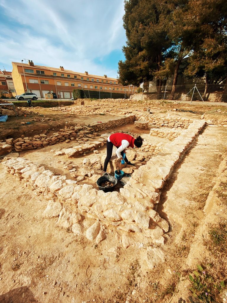 patcubelles's tweet photo. Sabies que al jaciment iber de la Mota de Sant Pere...    

estan fent treballs de consolidació i manteniment per poder gaudir millor les visites❓    

#patrimonicubelles #turismecubelles #visitacubelles #cubelles #jaciment  

@ajcubelles  @CubellesTurisme  @ArqueoVitis https://t.co/97sZDD0zEk