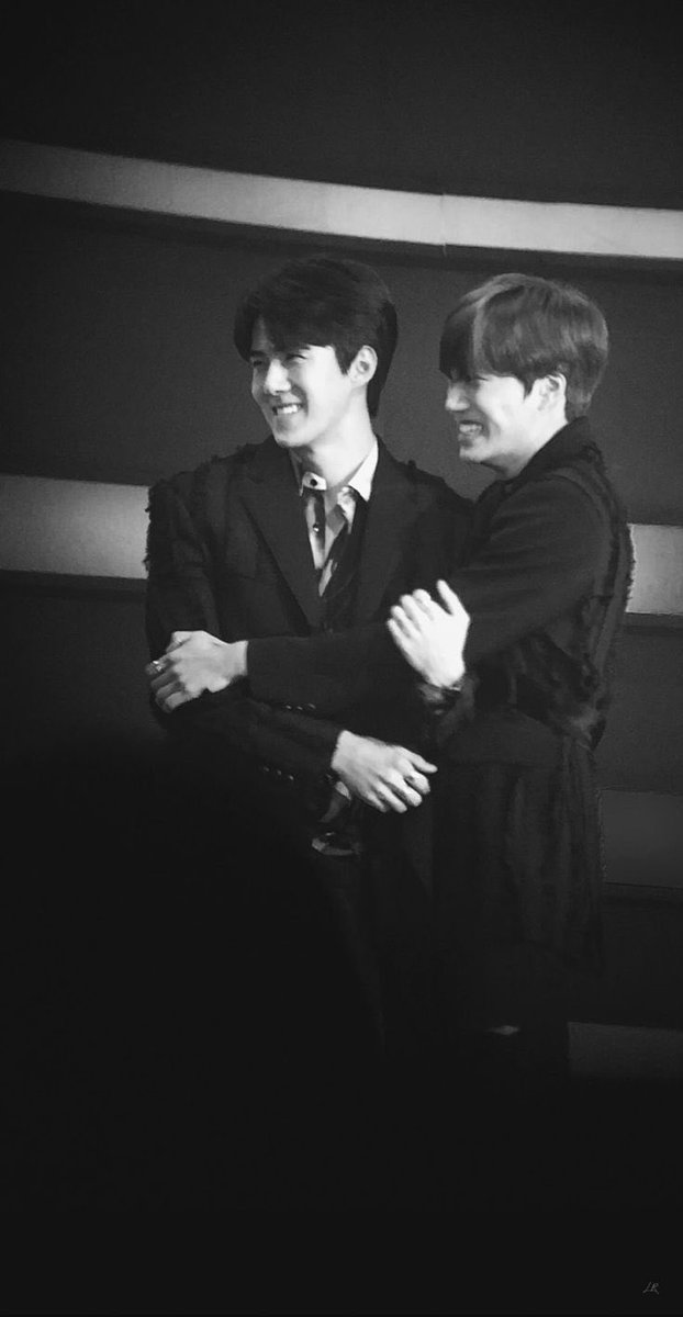 sekaisuperior's tweet photo. a sekai au wherein Atty. Jongin Axel Kim &amp; Prosecutor Sehun Maven Oh were together for 7 years but things went south and they broke up. it was tough. however, they meet again when both of them got assigned to work on the same case to fight against each other in the court of law. https://t.co/INzJoHfR7p