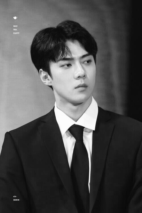 sekaisuperior's tweet photo. a sekai au wherein Atty. Jongin Axel Kim &amp; Prosecutor Sehun Maven Oh were together for 7 years but things went south and they broke up. it was tough. however, they meet again when both of them got assigned to work on the same case to fight against each other in the court of law. https://t.co/INzJoHfR7p