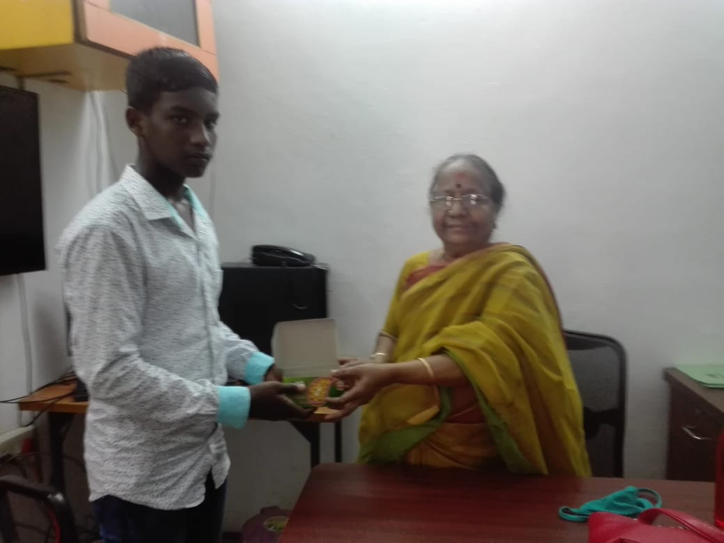 alphaehs's tweet photo. #Alpha English Higher Secondary School, Muthialpet #Puducherry #Correspondent  #honoured #Vishvanth #Class 10 #Winner of Gold medal #Sub junior level #boxing #Puducherry #State Level . https://t.co/cMfHdsDnLM