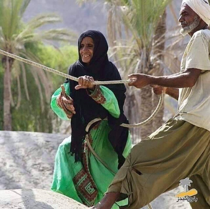 Najeeb__baluch's tweet photo. بلوچستان ءَ زندگ بوگ سک گران اِنت ، اے نہ گیگیں جاوراں زندگی کنگ ئِے ھاتر ءَ ترا وتی اُمر ئے گڈّی سیمسراں ھمے جاورانی دیمپان بوگی اِنت ۔
#Balochistan #LivesInBalochistan #LackOfBasicFacilities https://t.co/neTx8gd3t5