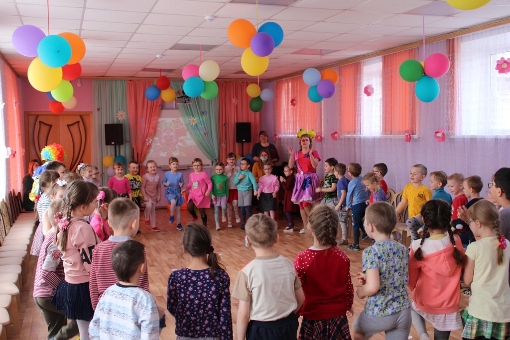 День смеха (1 апреля)
1 апреля-отличный повод пошутить и от души посмеяться!
енш.рф/index.php/novo…