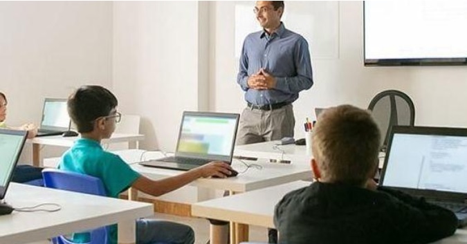 ConnectBud's tweet image. ConnectBud is the finest platform for kids to learn Scratch coding online. Book your kid’s first online coding class: bit.ly/39tmbt5
#scratch #scratchcoding #scratchcodingforkids #learning #KidsActivities #parents #onlineclasses #learntocode