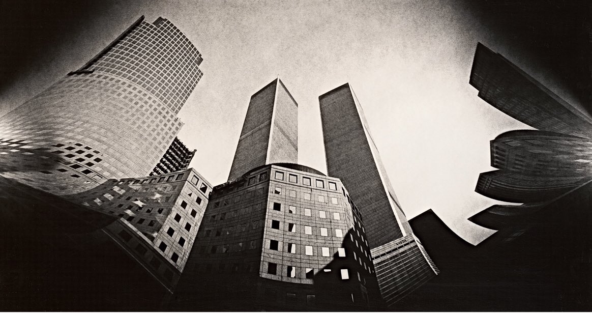 Muy recomendable la expo “Pliegues y huellas” del fotógrafo Ilan Wolff: imágenes realizadas con cámaras estenopeicas.

Hasta el 9 de mayo en el Pabellón de Mixtos de la Ciudadela de #Pamplona. 

pamplonaescultura.es/exposiciones/p…