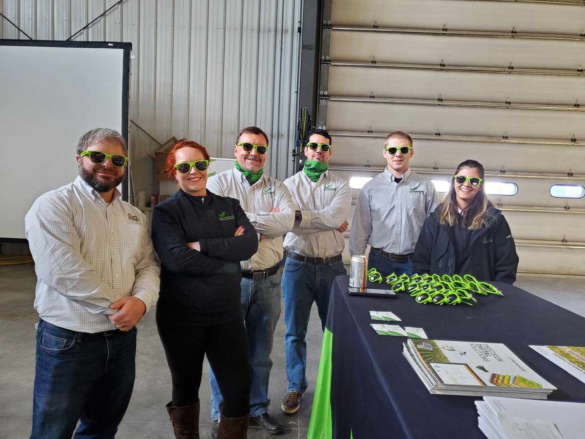 406Agronomy's tweet photo. 406 group chillaxing in Glasgow a few months ago!
#loveagronomy #406Agronomy #valleycounty https://t.co/jvF0UCxfln