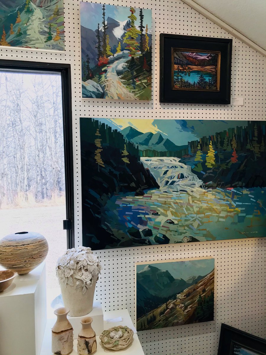 LeightonCentre's tweet photo. We have just added 3 more artists to our #MonthlyMembersCollection on https://t.co/V9jTP8iIyO.
Check out exciting new works by Jim Marvill, Lorraine Whellams & Harvey Van Dyck (shown here with pieces by Maris Masenko, David Barnes, Joe van Keulen & Marney Delver).
#yycarts https://t.co/8BVOUZcAvu