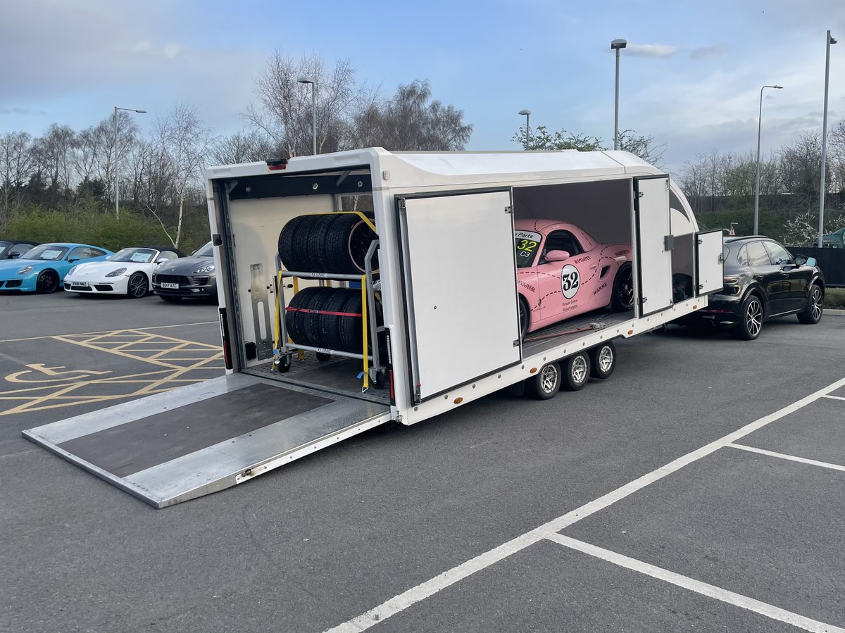 BeechesRecovery's tweet photo. Excited to announce that we will be sponsoring @porschewolves's "Pink Pig" in the Porsche Classic Boxster Cup - being driven by Will Heslop.

Can't wait to get the season underway!

#PorscheWolves #PorscheBoxster #VehicleTransport #Logistics #BeechesRecovery https://t.co/nqLEIyZ5JV