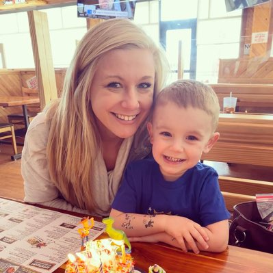 Emilygross506's tweet photo. #NewProfilePic https://t.co/kOQsEgoHXJ