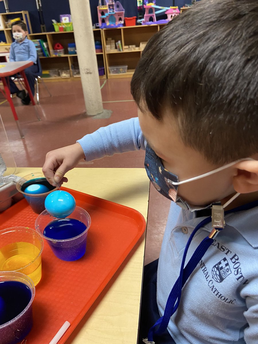 mrs_summa's tweet photo. Whatever lifts your spirits, brings you hope and joy and fills you with the miracle of Easter—that’s what we’re wishing for you!  @EBCCSNews @CSOboston  #Easter #HolyWeek #catholicschool #ebccscherubs #weareebccs https://t.co/cSueKgF7fH