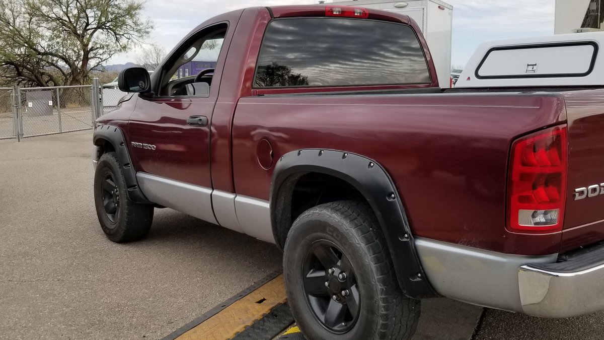 USBPChiefTCA's tweet photo. Agents at the I-19 #immigrationcheckpoint discovered more than 32 pounds of #methamphetamine, which has an estimated street value of $88,000, hidden inside the wheel wells of a truck. Thanks to the agentβs vigilance, this dangerous drug will not reach our communities. https://t.co/IQqAx9BVYT