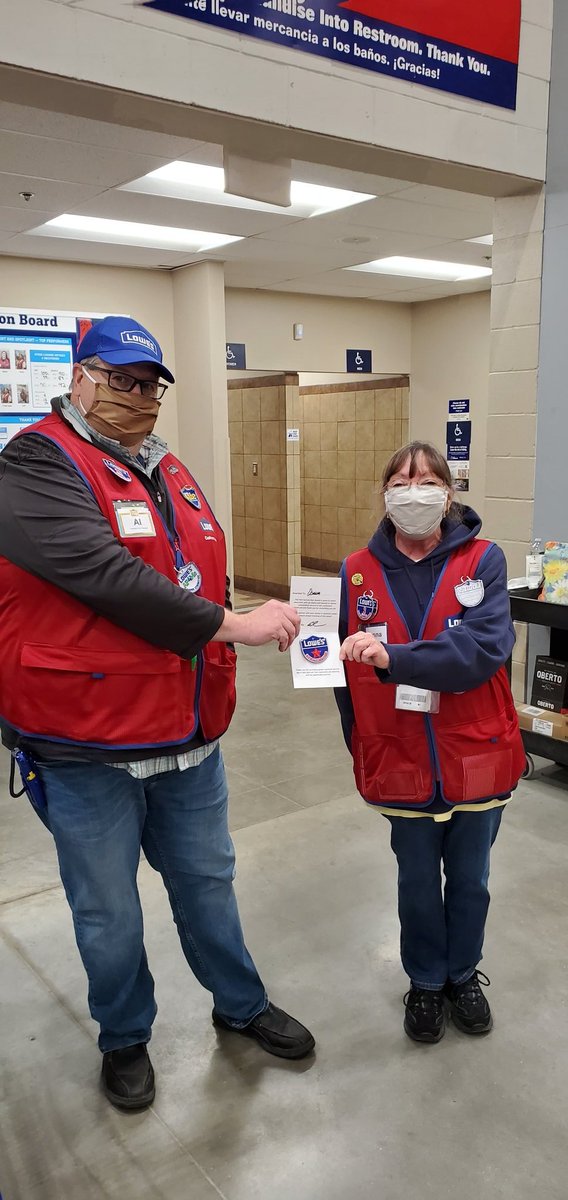 Briggsie7's tweet photo. Congratulations Donna on earning a service star for driving credit! #team1287 #team2375 @Bracken73P https://t.co/8ZDaO5qfdh