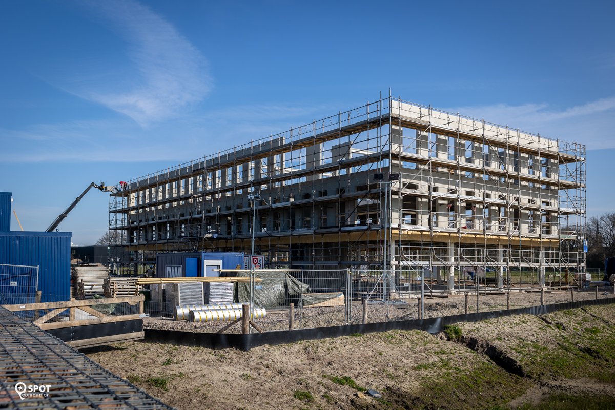 De #nieuwbouw van @DRVaccountants &amp; Adviseurs gaat de hoogte in! 

<a href="/Wintersbouw/">Winters b&o</a> &amp; ontwikkelingen realiseert een prachtig, functioneel nieuw pand voor de bijna 70 accountants, fiscalisten en specialisten die nu in #Oosterhout werken.