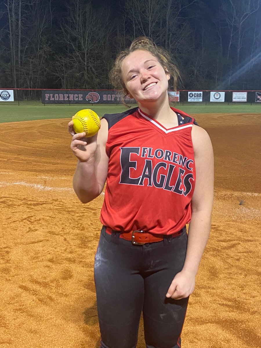 NeelyCooper31's tweet photo. Softball Life https://t.co/xwbZIeQVcF