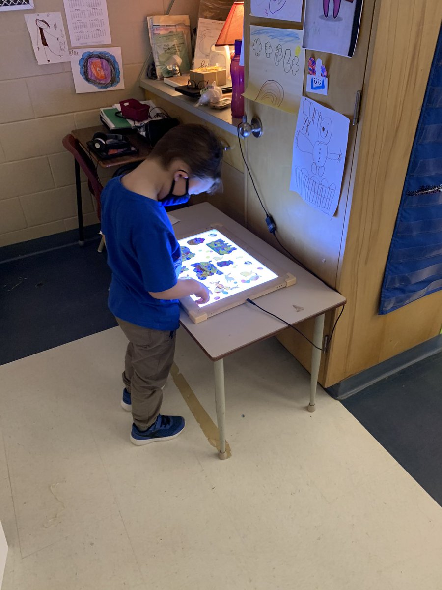 Buffone_Pino's tweet photo. 🤓Awesome to visit @CDPSDRAGONS today... and to witness the coding, reading, building and writing taking place... inspired learning in action @RCDSB!☺️Thx for all your leadership on site, @robinsontl73 &amp; @MikePopke!!🤓 https://t.co/PJ2RYOkFTx