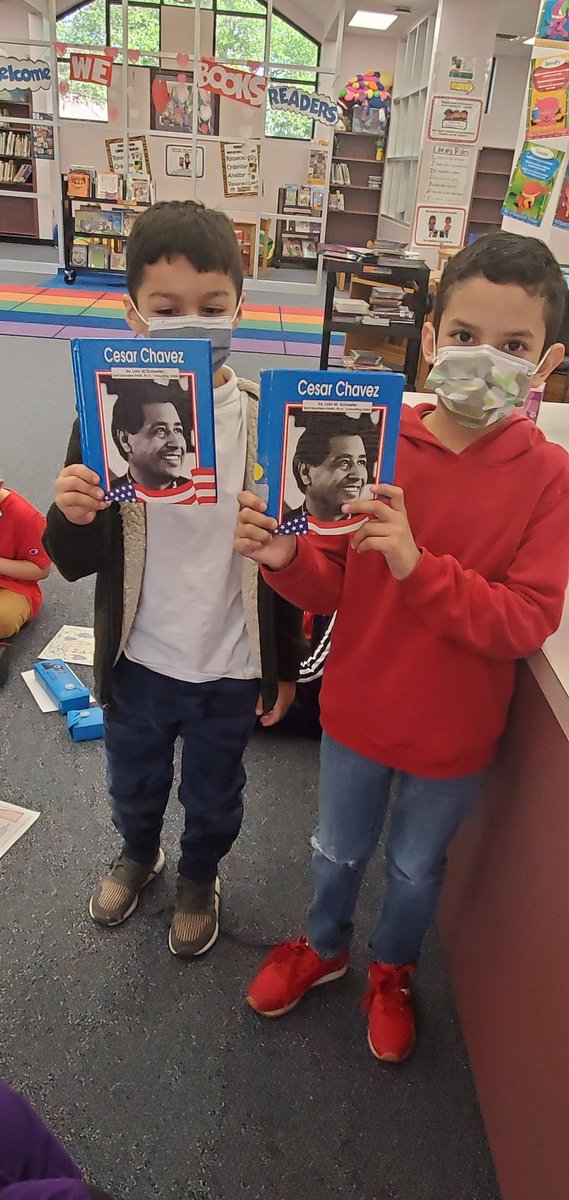 TigersLMCAldine's tweet photo. More from Cesar Chavez Day @Thompson_Aldine !!! @aldinelibraries @Flocabulary #SiSePuede #BookCheckOut #CesarChavezDay #AldineAnywhere #March31st https://t.co/jeiVHR3ztP