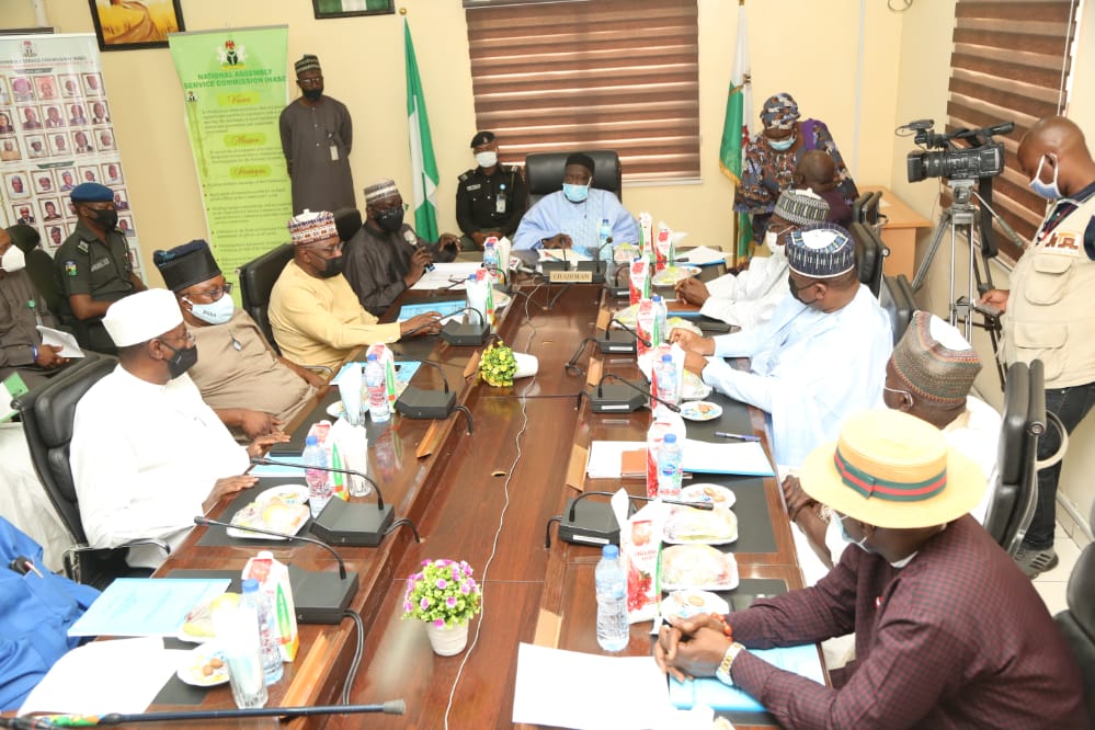 OmaleJohnAchimu's tweet photo. Distinguished Senator @ibrahimMbomai, during Senate committee's visit to the office of Head of Service, yesterday.

@BomaiTv
@sarkysultan 
@AtiyayeAbdul 
@muhammad_elnur 
@MohdGarba9 
@sadiq_idriss https://t.co/yh6Ld2jI01