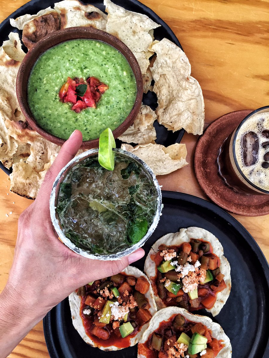 Para el calor 😎🙌 Tenemos hora feliz de 12 a  2pm. #Oaxaca