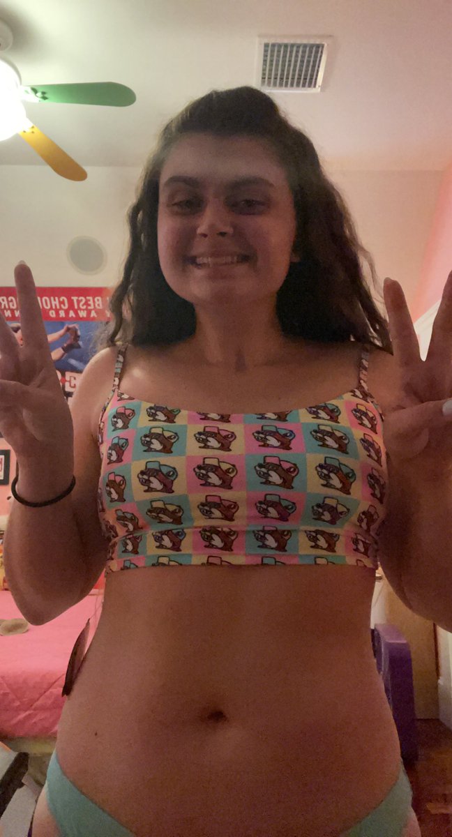 Marrr_k's tweet photo. Forget hot girl summer, it’s hot beaver summer this year☀️🪵 https://t.co/xhkvEiP7mI