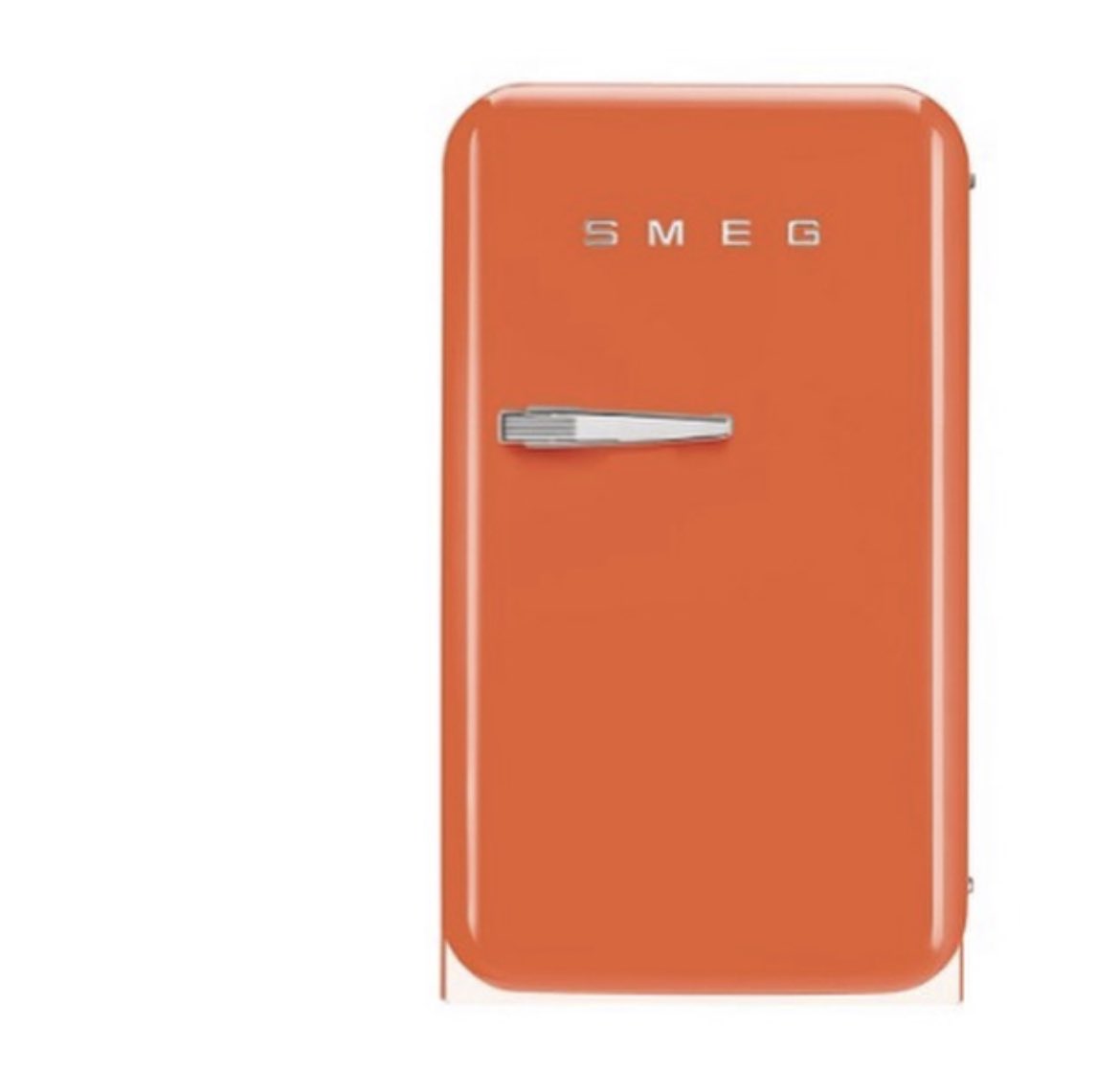 Water_Inc's tweet photo. You want 8 ORANGE mini Smeg USA refrigerators!? No problem! We have them in stock and can ship them out to you today! Swipe 👉🏻to see them all packaged up with care. #waterinc #smegminifridge #smegfridge #retrokitchen https://t.co/vBwuuKO3FH