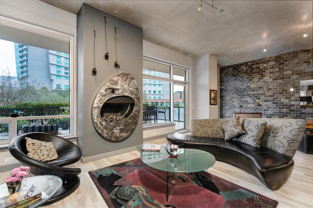 HouPortfolio's tweet photo. Just dreaming of living at Waterway Lofts in The Woodlands 😍 https://t.co/iPZr09GbhX

#kwluxury #thewoodlandstx #houstontx #luxuryrealestate #luxuryagent #luxuryhomes #condoliving #dreamhome https://t.co/j3C48L8w97