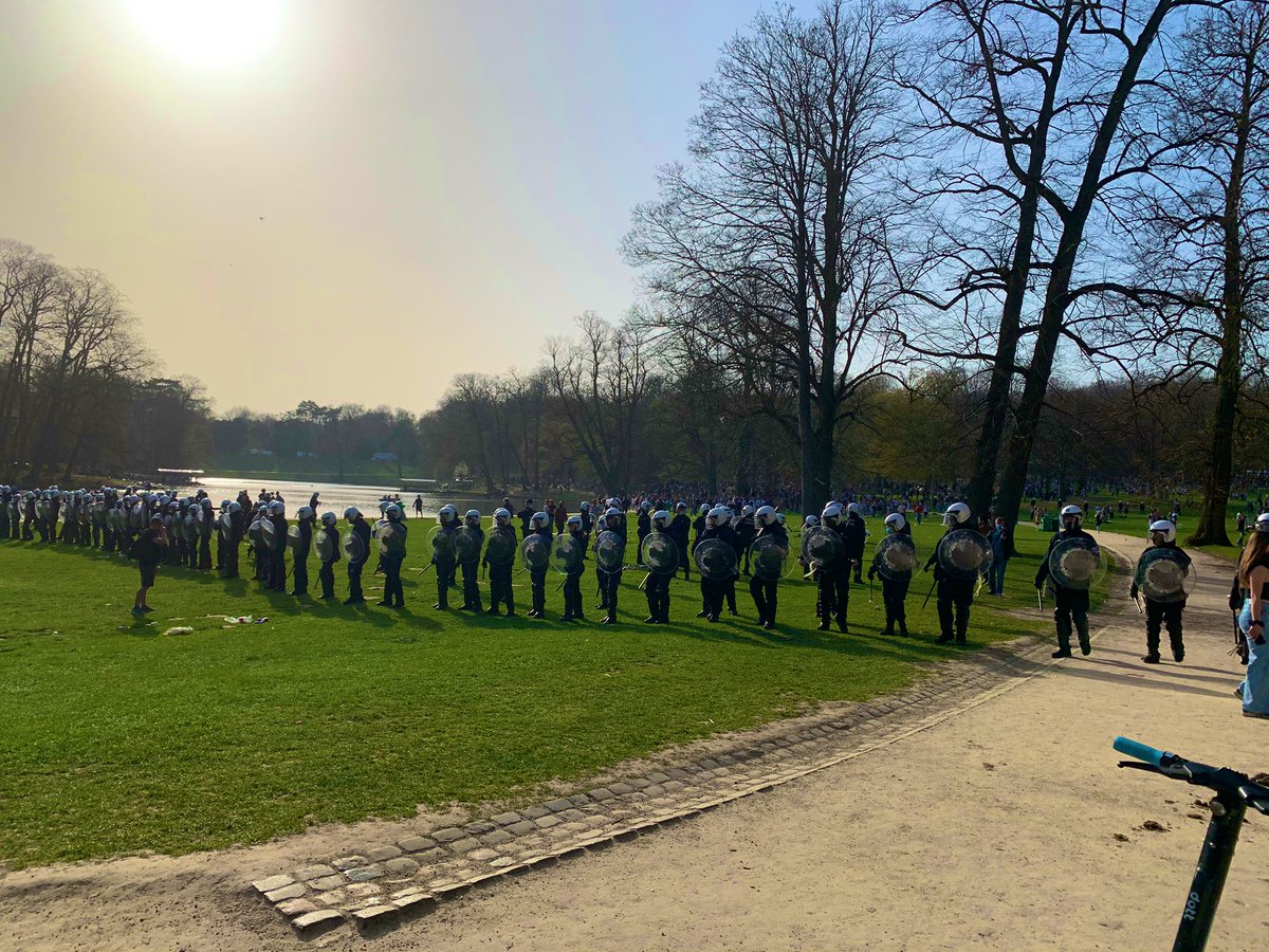 MarcoMongillo's tweet photo. Another sunny day in #brussels #COVID19 #boisdelacambre https://t.co/zWSKezBvc0