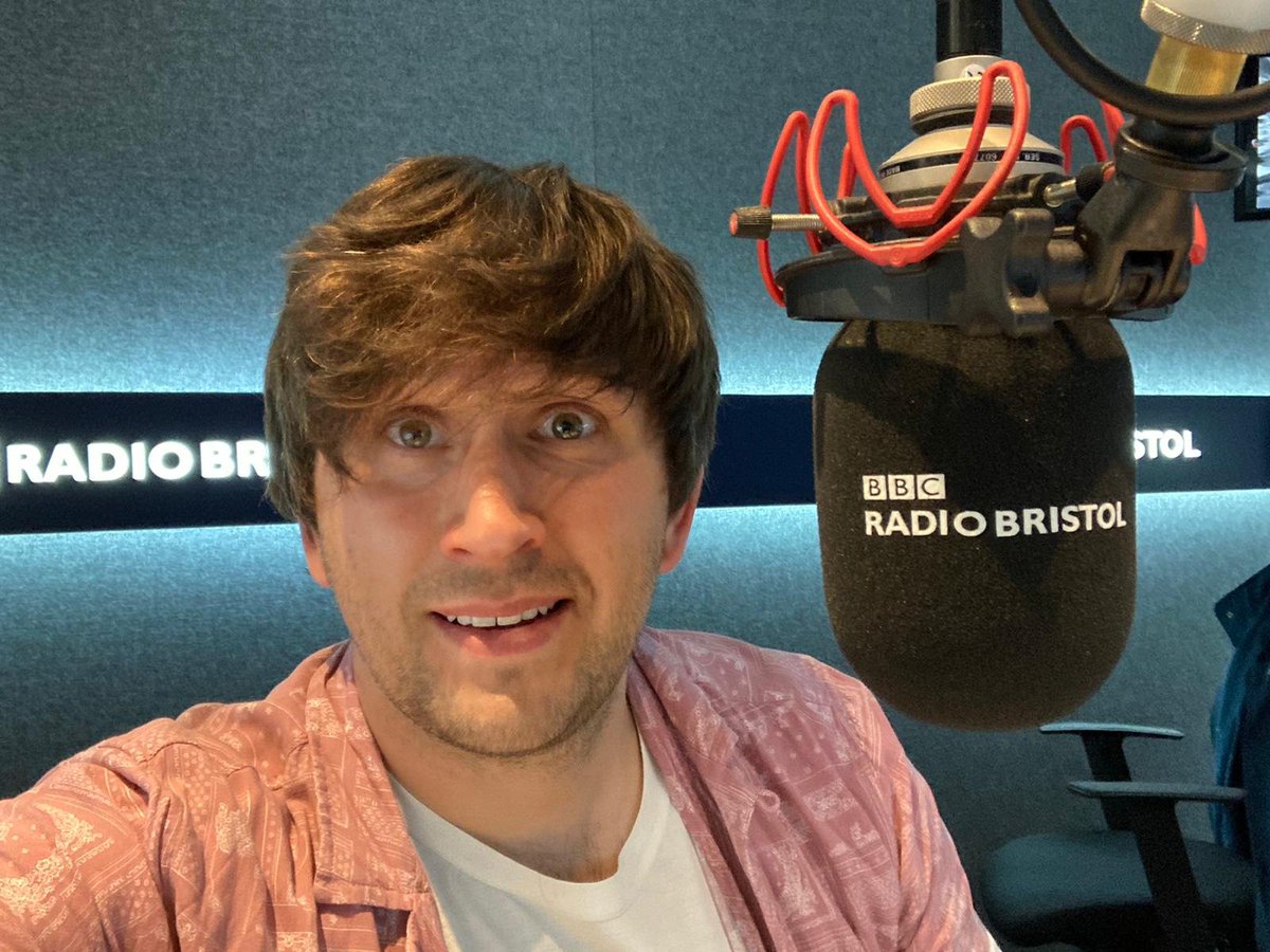 ChrisArnoldInc's tweet photo. Some top notch @BBCUpload content on the way this evening - @tiny_dyno, @levelup, @LevelUpPodAD, @BenCoolingMusic, @ItsLoveButter2U, @thejoetjohnson_, @MMathlener, @aarmstrongmusic and more!

Join me and my now very boyband-esque hair at from 7 on @bbcrb! https://t.co/JMtpSlk42u