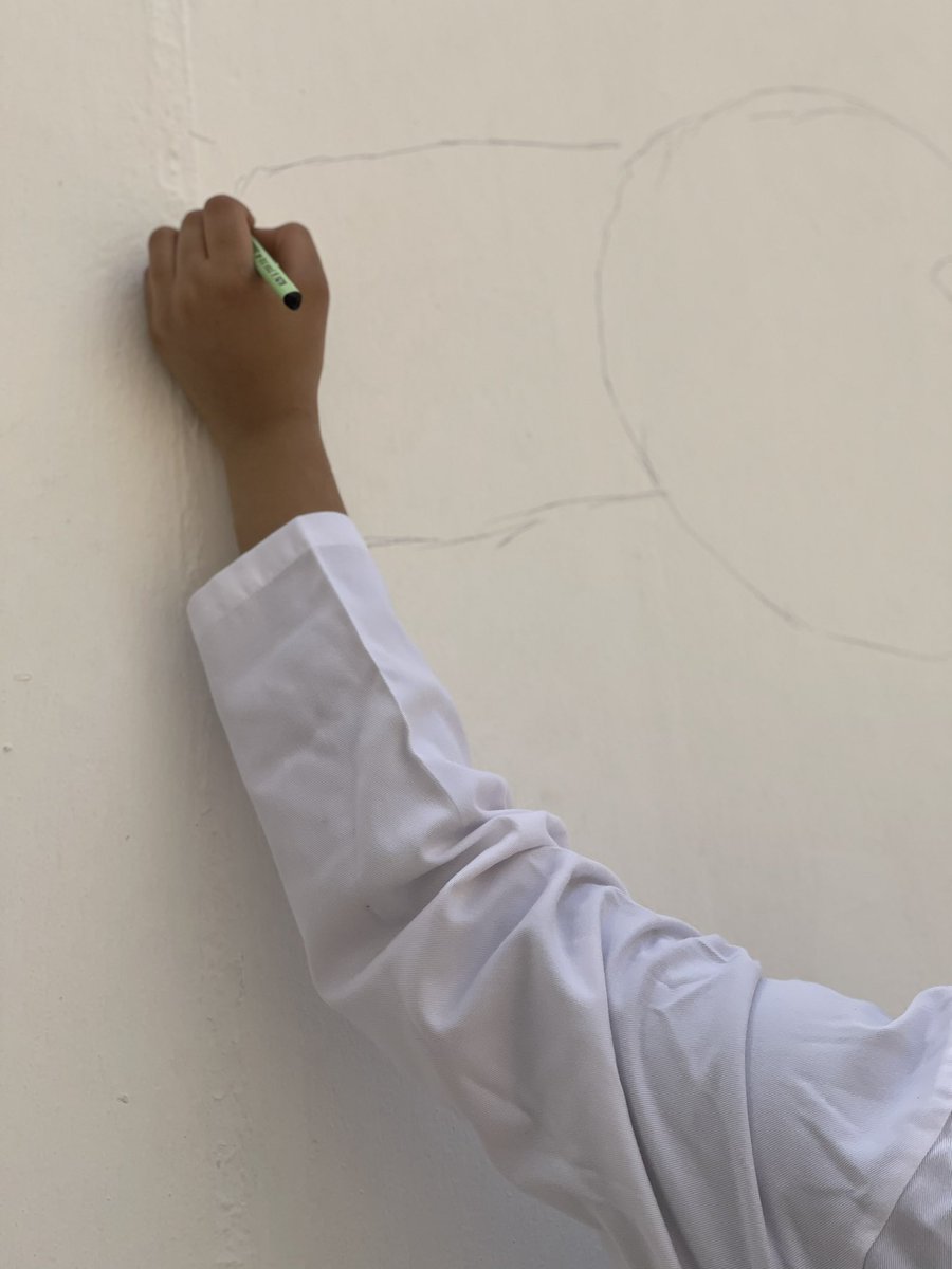 QA_Garden's tweet photo. جانب من ابداعات الطالبات في الرسم على جدارية غراس المصرفيه  #QBGFoodSecurity https://t.co/8b1pUtknkL