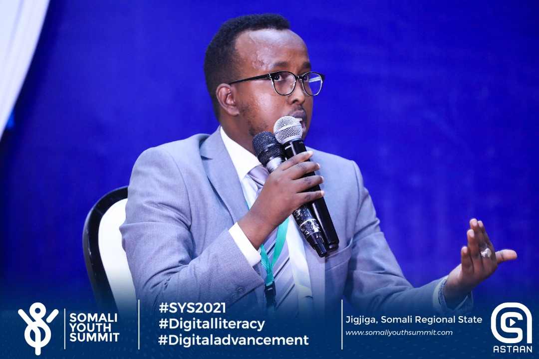 SY_Summit's tweet photo. Mohamed Hassan from Simad University of Mogadishu shared a tremendous progress they have made in mentoring their students in the Institute of Innovation, Entrepreneurship and  Technology. 

#sys2021
#DigitalAdvancement
#ditigalliteracy
#techsummit 
#Jigjiga
#DDS https://t.co/LLmqj2AJzi