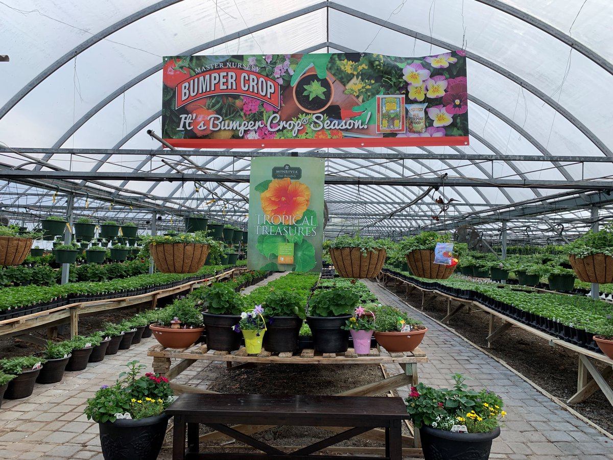 Master_Nursery's tweet photo. April 1st is Opening Day for Station Road Farm in West Chester, OH.  They are ready to sell @MN_BumperCrop Soils and Plant Foods along with a season of color! 📸: @jllittlefield20  #healthysoilhealthyplants #healthyplantshealthypeople #bumpercropsoils #bumpercropplantfoods https://t.co/vdaak8TufJ