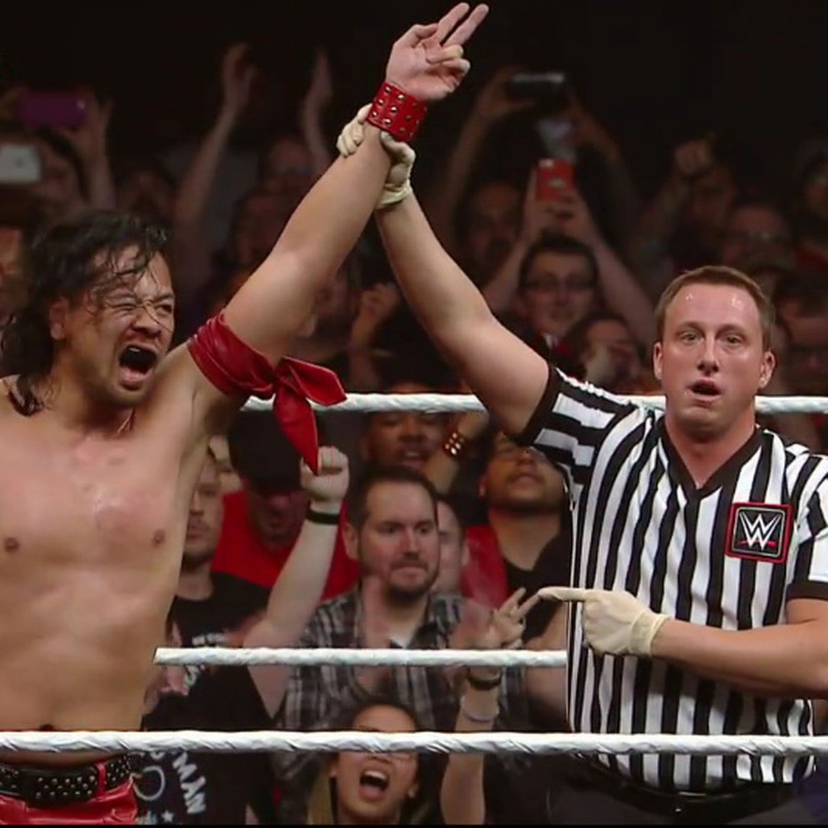 Shinnakafan384's tweet photo. Today marks the 5th anniversary of Shinsuke Nakamura's WWE debut at #TakeoverDallas. Five years and still no World/Universal Championship. Please, make it happen @WWE ! #NakaMania #中邑真輔 #ZaynvsNakamura https://t.co/rzUGtEekXB