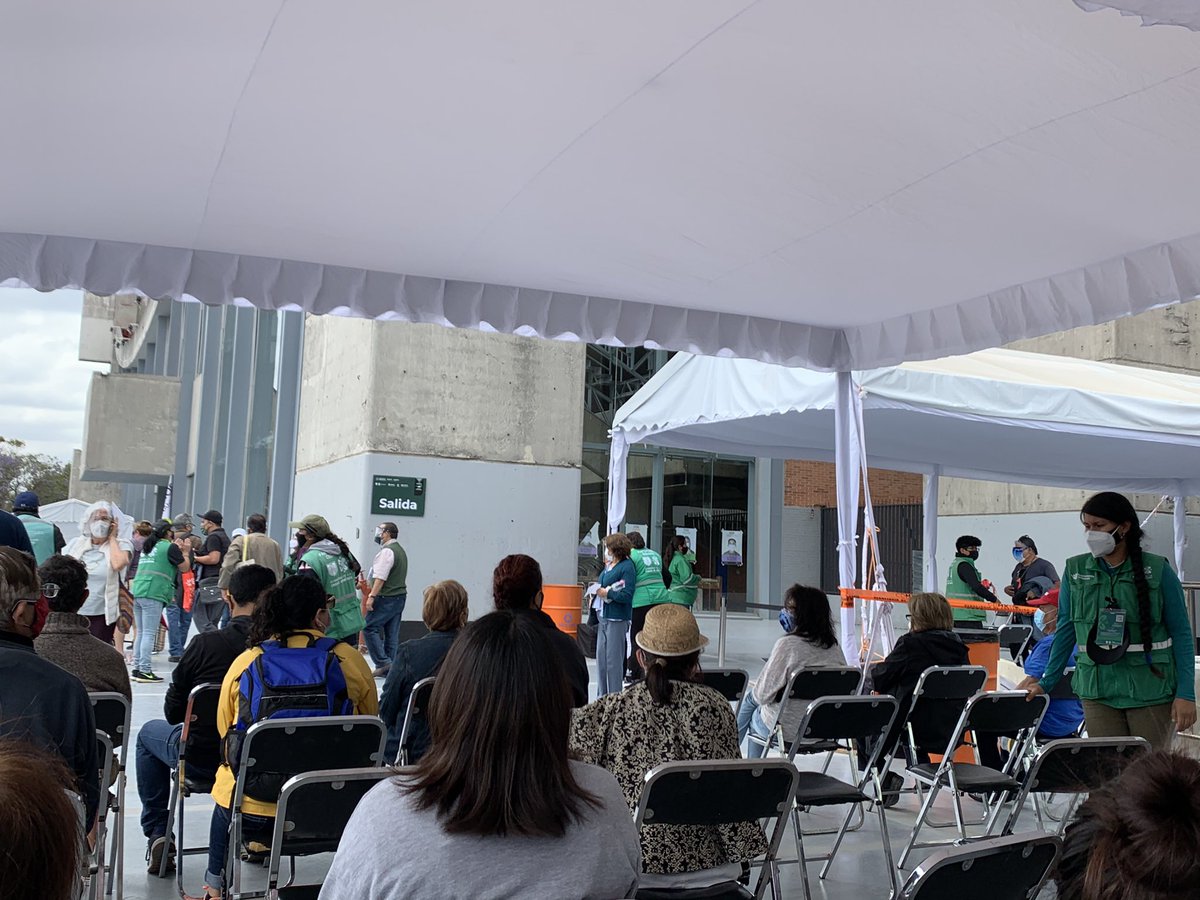 Súper bien organizado la jornada de vacunación covid19 GRACIAS el personal muy amable excelente servicio <a href="/cdmx/">Ba Nguyen</a> <a href="/Claudiashein/">Claudia Sheinbaum Pardo</a> <a href="/lopezobrador_/">Andrés Manuel</a> <a href="/BJAlcaldia/">Alcaldía de Benito Juárez</a>  Gracias