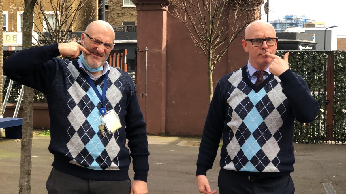 BarryNSmith79's tweet photo. Here we are ‘frown &amp; wrinkled lip &amp; sneer of cold command’ ⁦⁦@hackneynewsch⁩ https://t.co/Ik8iVyKGGL