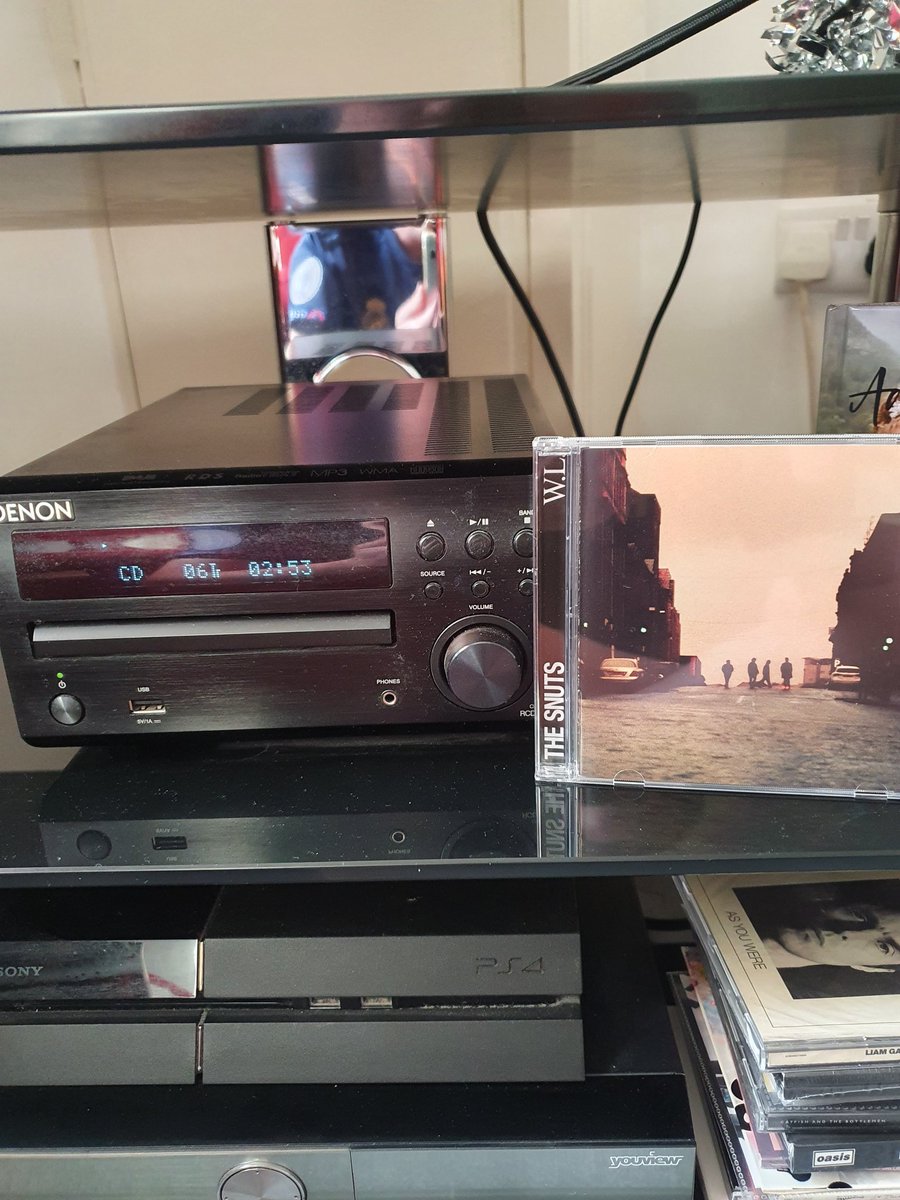 Waited so long for this album.
Brilliant lads 👊🏻👌🏻👏🏻👏🏻👏🏻 <a href="/TheSnuts/">The Snuts</a>