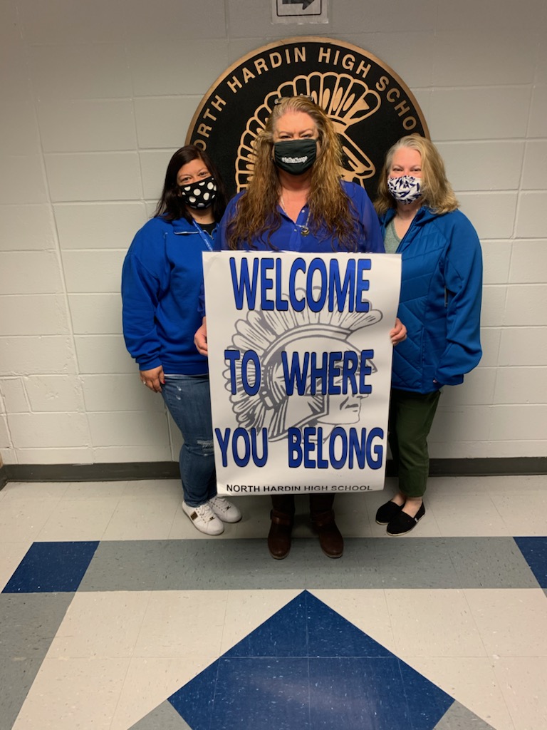 LeslieFRYSC's tweet photo. The NHHS YSC and Cumberland  are excited to welcome students back to 5 days a week.
#WelcomeBackHCS https://t.co/MTgr0U0Ir7
