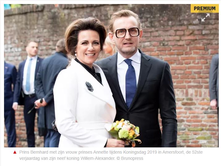 Boeken_Lezen's tweet photo. Onthullend boek over ‘pandjesprins’ Bernhard: ‘Hij roept enorm heftige reacties op’. Lees het hier: https://t.co/hr486VN4Sw #pandjesprins #prins #prinsbernhard #boekenlezen #boek #onthullend #Amsterdam https://t.co/9Em28Id9Pw