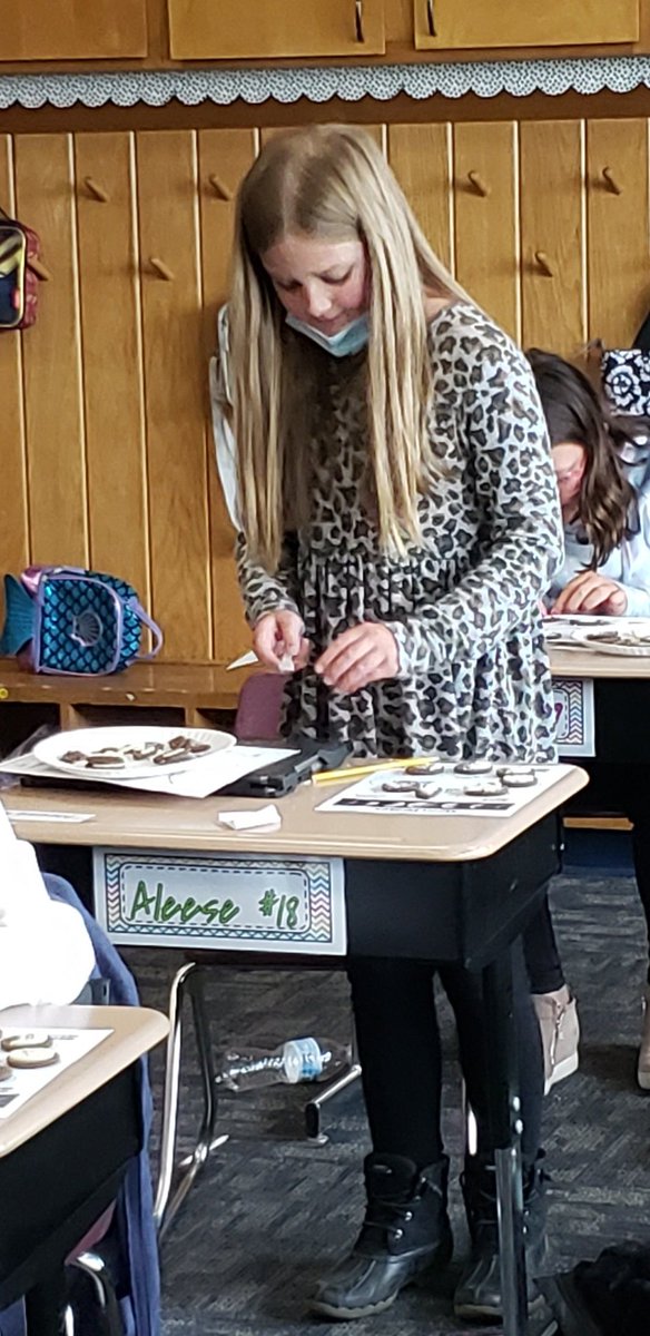 MrsLHelfrich's tweet photo. We enjoyed learning from Miss Southerland about the moon phases  using cookies today! https://t.co/reWCPURzst
