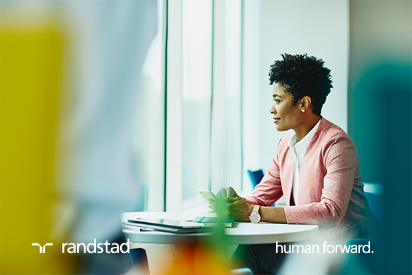 Randstad_SS's tweet photo. The shift to online during the #pandemic proved extremely beneficial to one of our universities as it allowed both students and staff across all of their UK campuses to cross network online. What are your university’s success stories with #onlinelearning and #networking? https://t.co/rPuC3eqy01