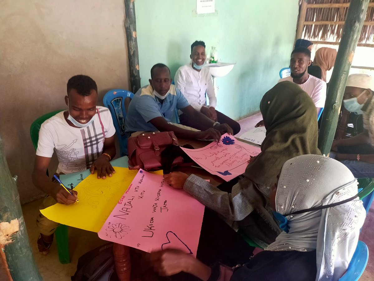 MohamedShali's tweet photo. #AmaniCamp2021 ,  these young people gain a positive experience in living and learning together.They were also enabled to acquire a critical understanding of personal and collective identities and their role in conflicts resolution.
#LamuYouthInfluencers @KYBI_ke 
#Youth4Peace https://t.co/6Vh0OG20nd