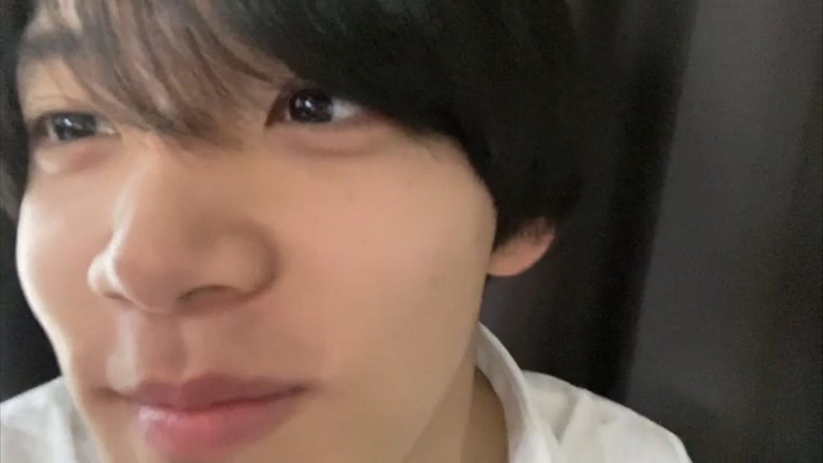 Koo___20's tweet photo. これは眠いのにビデオ通話してくれる優しいいけめん彼氏の黒田光輝くんで間違いないでしょうか？？ https://t.co/pfPFJgj8Hj