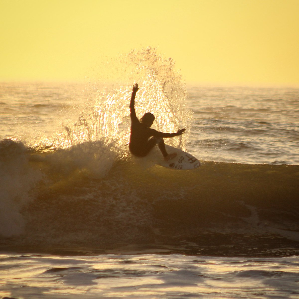 Martins Beach, Half Moon Bay, CA. Surfer <a href="/dylanxensen/">Dylan Christensen 🇺🇸🇿🇦</a> Photo <a href="/amberxensen/">Amber Gill</a> #OMB #OpenMartinsBeach #MartinsBeach #CoastalAct #cacoastalact