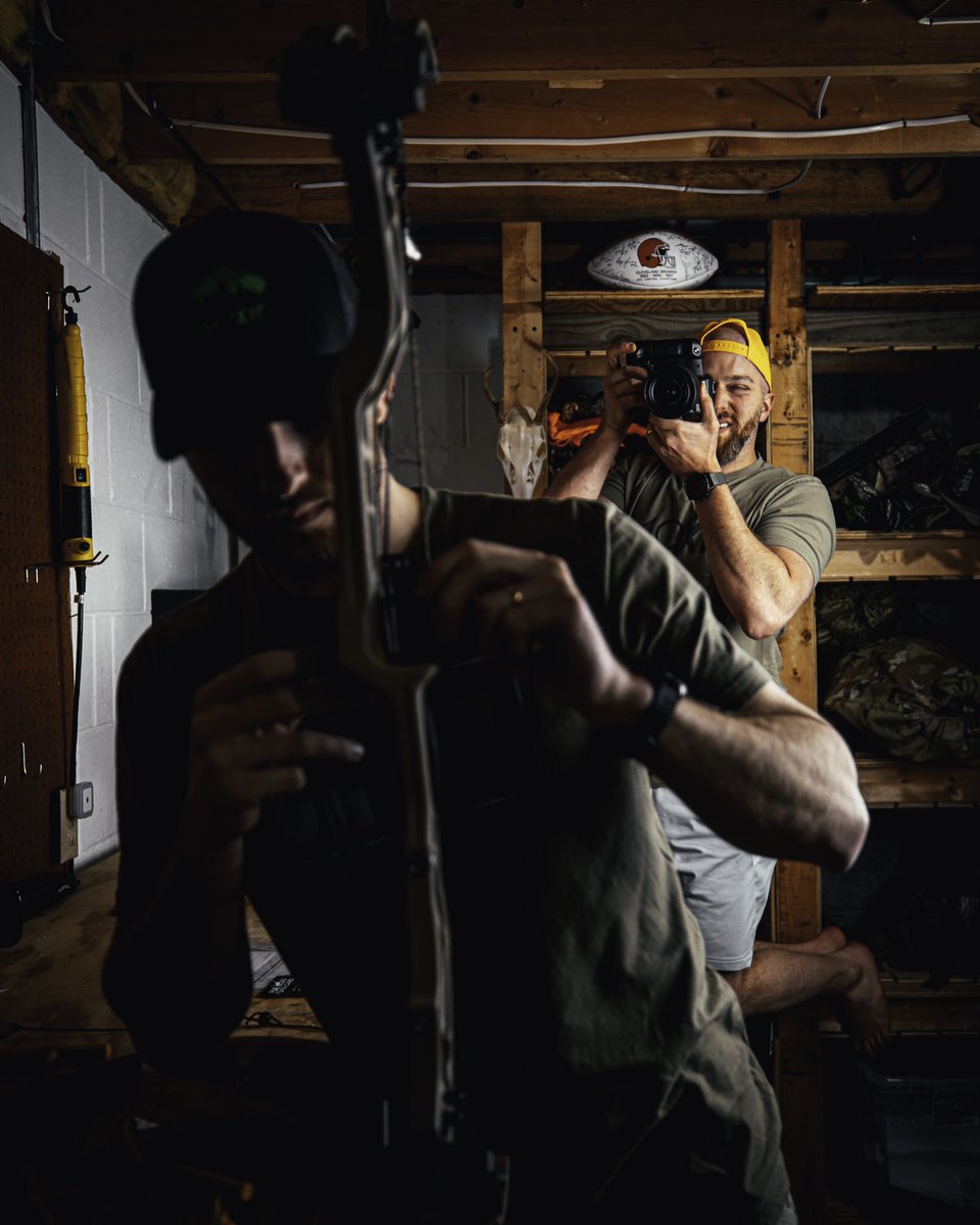 HuntMoxie's tweet photo. Lights. Camera. Action.

#HuntMoxie #CapturingTheChase #Hunting #PSEArchery #FirstLite #MorrellTargets #BowBuild https://t.co/WiZphUL4gx