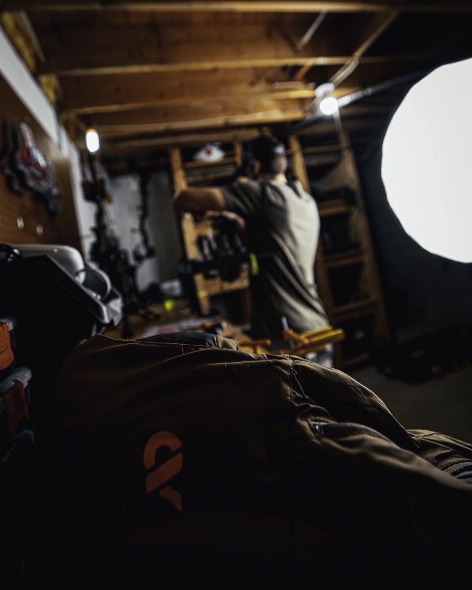 HuntMoxie's tweet photo. Lights. Camera. Action.

#HuntMoxie #CapturingTheChase #Hunting #PSEArchery #FirstLite #MorrellTargets #BowBuild https://t.co/WiZphUL4gx