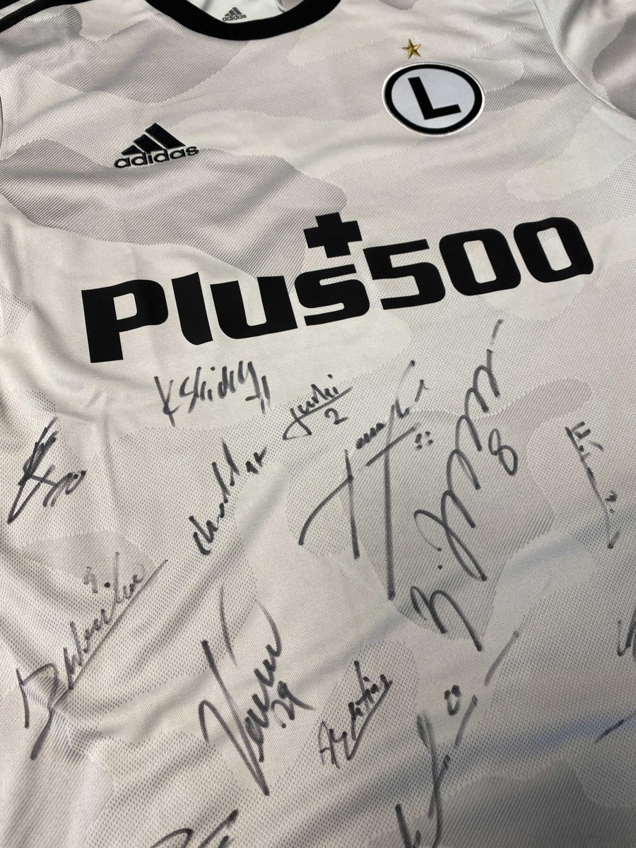 socios's tweet image. ✍️Giveaway: Win a signed kit of your choice

✅Follow
✅Comment #WeAreSocios + your favourite Socios team
✅RT

Winner announced tomorrow.

⚡️ $CHZ