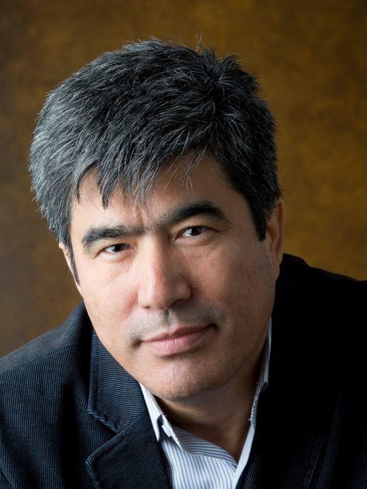 FatimahAbdulgh2's tweet photo. Ahmatjan Osman’s poems are full of jewels and wonders. As famous as he is, his identity as a poet is still a mystery and his poems are not well understood among Uyghurs. Let’s enjoy one of such poems from his early 20s. 

********************
The poet
Ahmatjan Osman https://t.co/JZO0Rk8bOZ